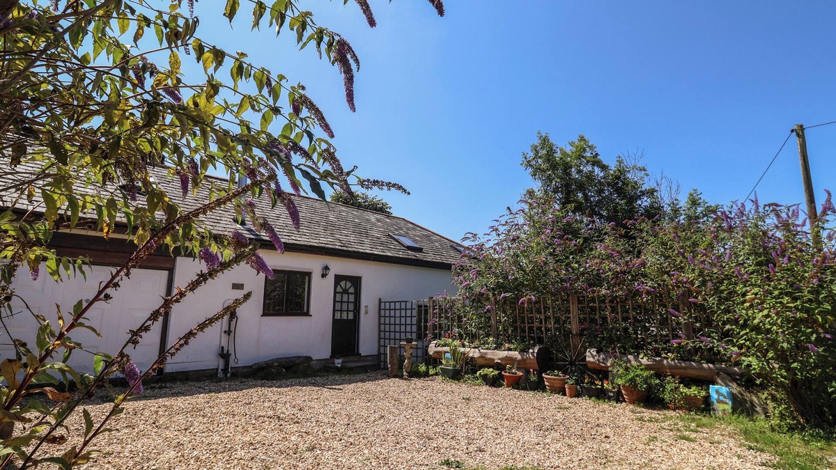 Lynton Cottage | SPRING COTTAGE, pet friendly, with open fire in Lynton
