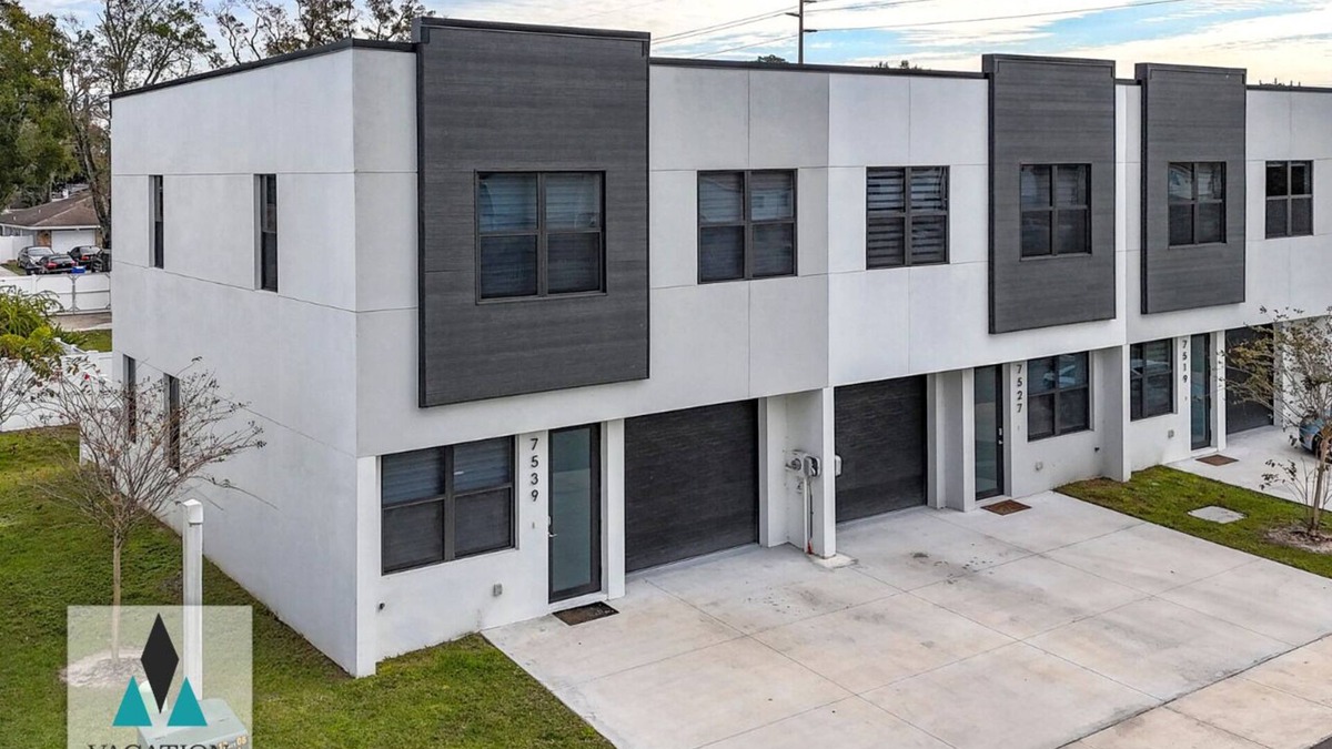 Pinecrest West Park House | Spring Deals on 2 Adjacent Townhomes