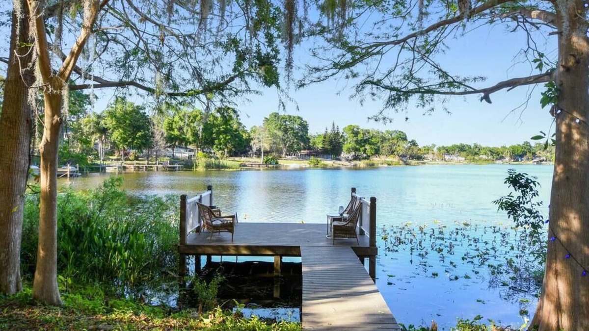 Conway Apartment | Spring-Fed Lake Getaway 2 king master suites