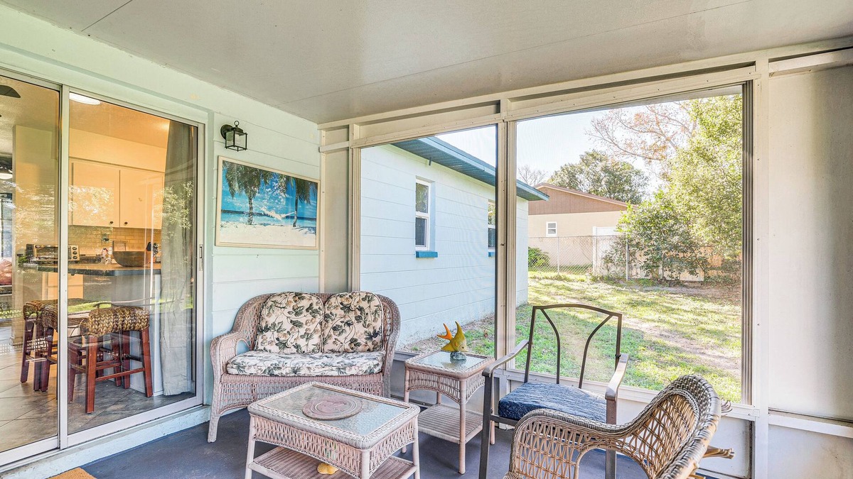 Spring Hill Cottage | Spring Hill Home - 3 Mi to Weeki Wachee Springs!