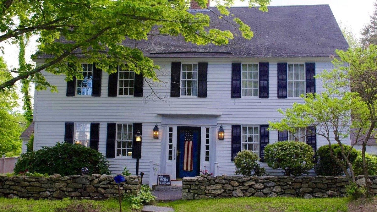Mansfield House | Spring Hill Inn