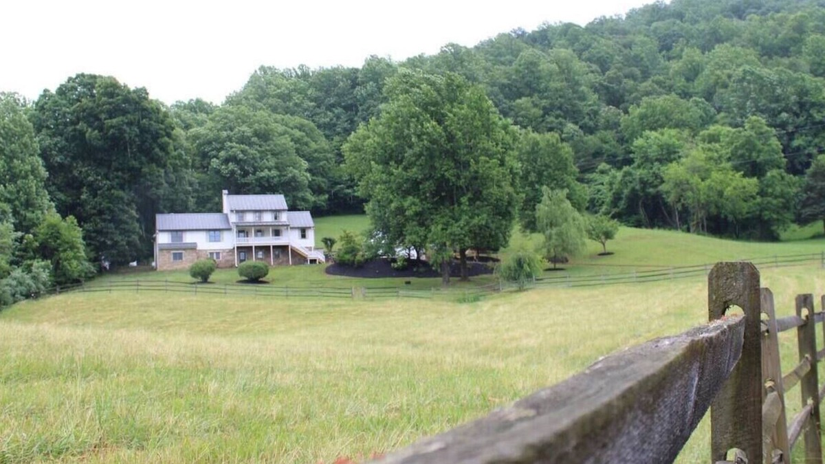 Etlan House | Spring Hill Mountain Retreat