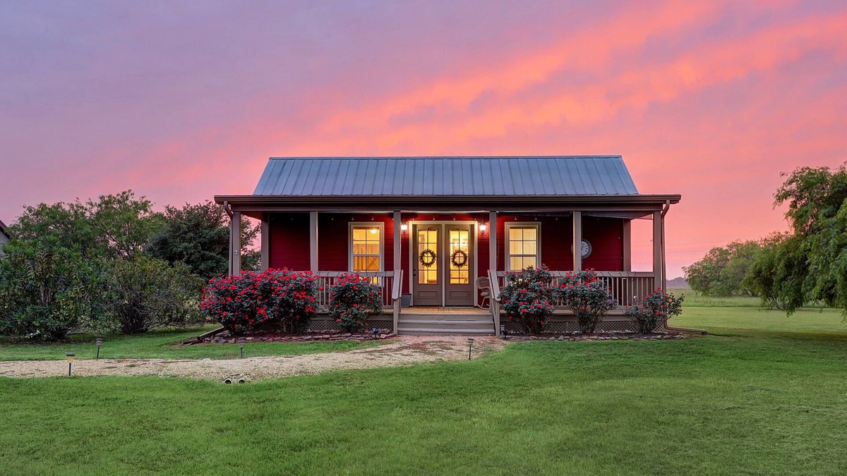 Round Top Cottage | SPRING IS WONDERFUL in Round Top!
