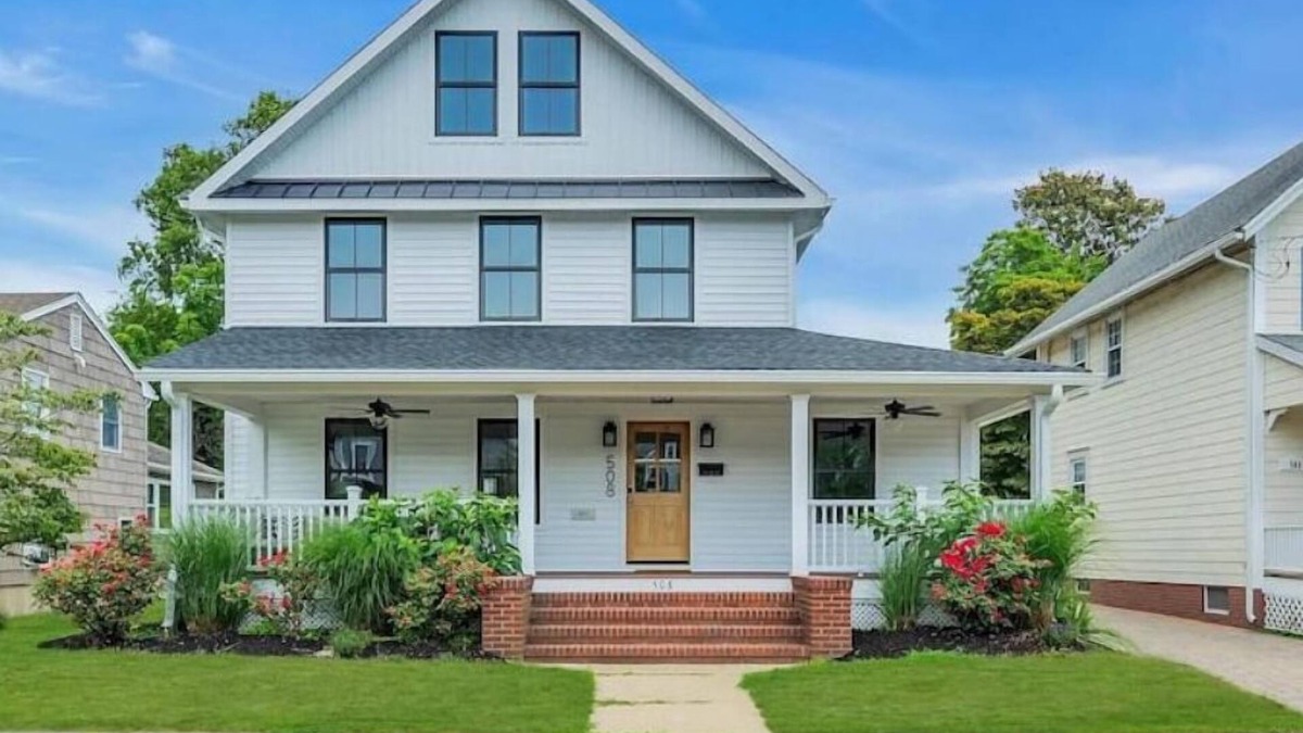 Spring Lake House | Spring Lake 4 bed/4 full bath