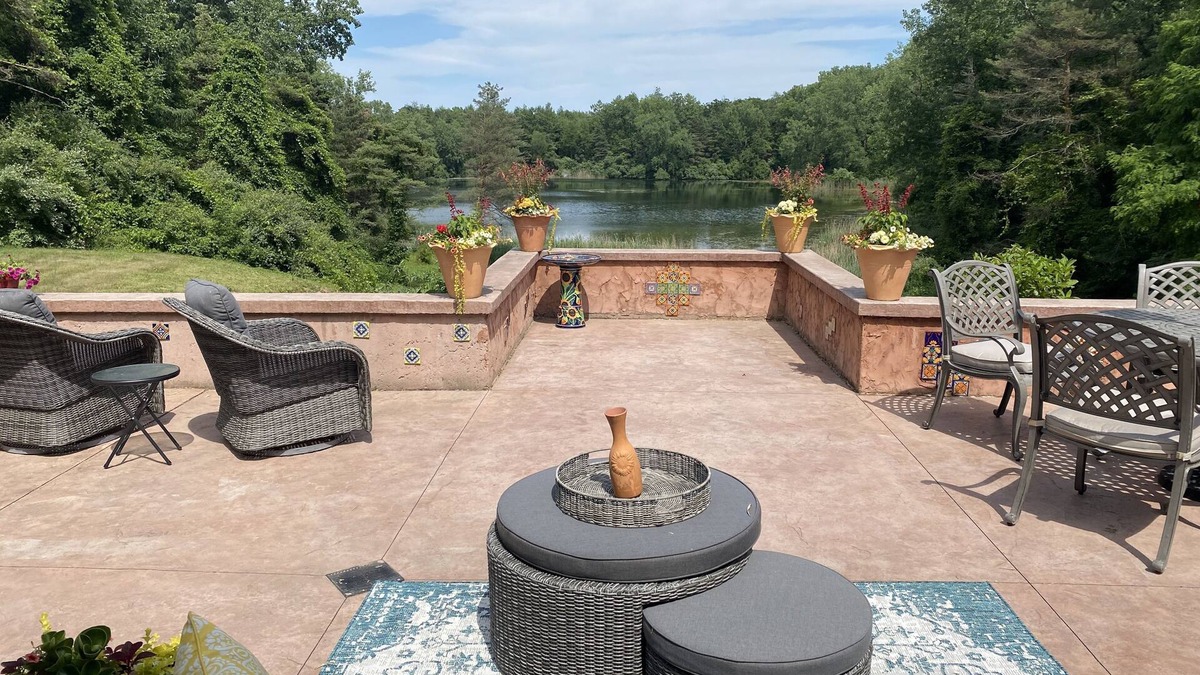 Lockport House | Spring Lake Winery Estate Home
