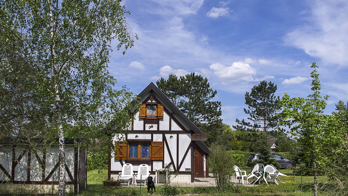 Souvigny-en-Sologne Ski Chalet | Spring nature and sport in 'fleur de sologne'