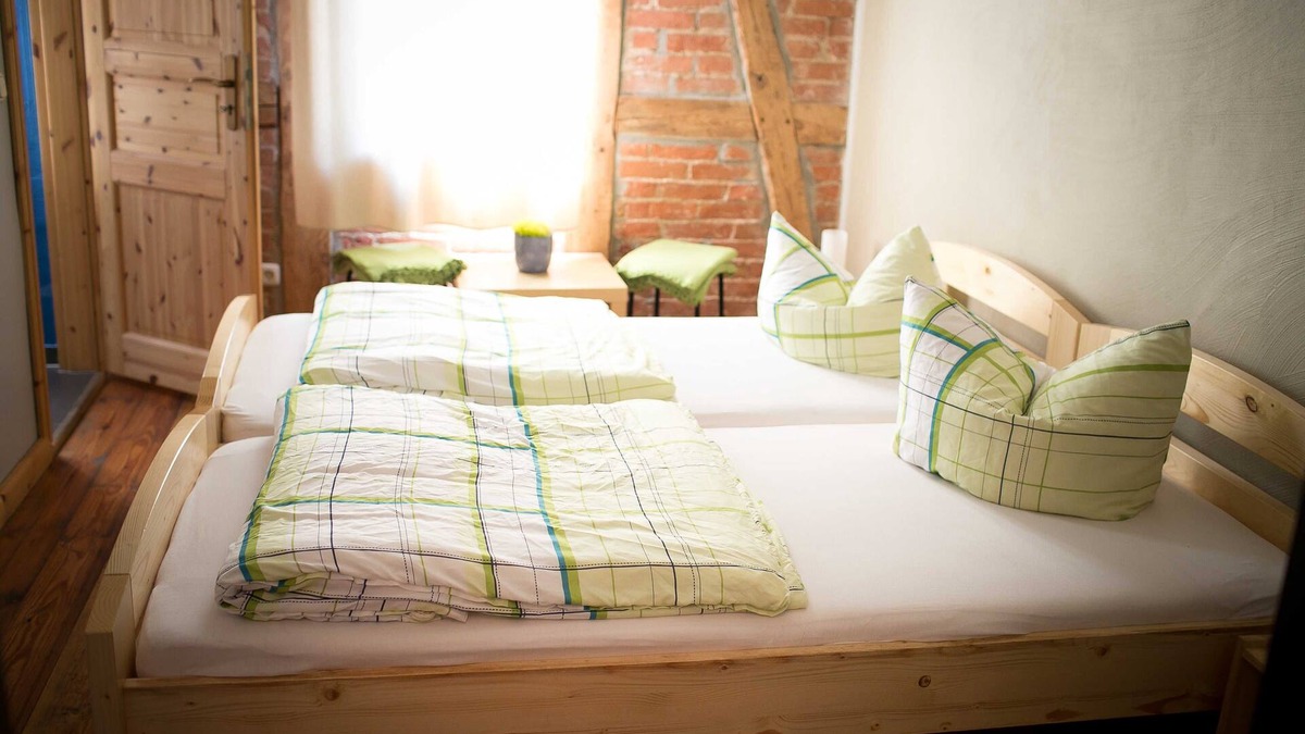 Dessau-Rosslau Cabin | Spring - Room 1 - Forsthaus Leiner Berg