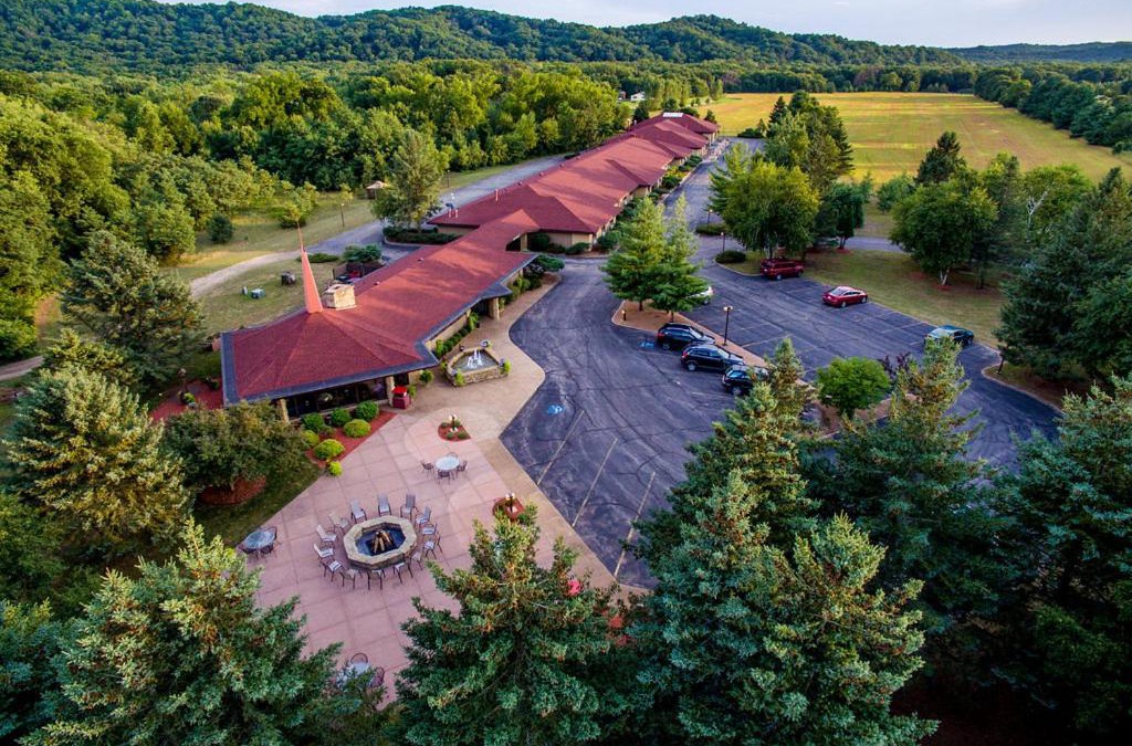Arena Hotel | Spring Valley Inn