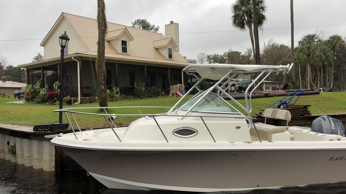 Fort McCoy House | Springfed Canal on Lake George/Large 4 Bedroom house on water/Boat Ramp/Hot Tub