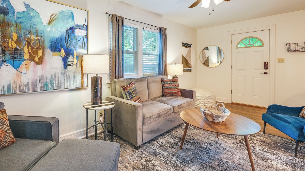 Springfield House | Springfield Home w/Yard: 3 Mi to Downtown!