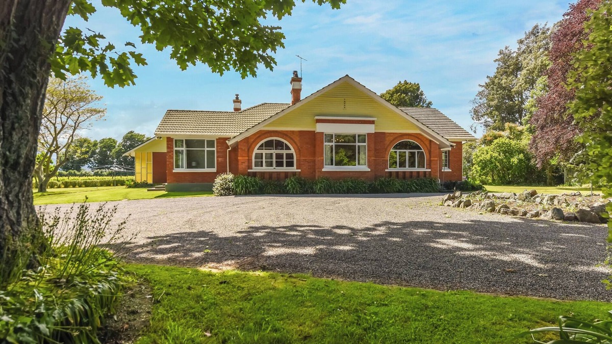 Blenheim House | Springfields Homestead - Rapaura Holiday Home