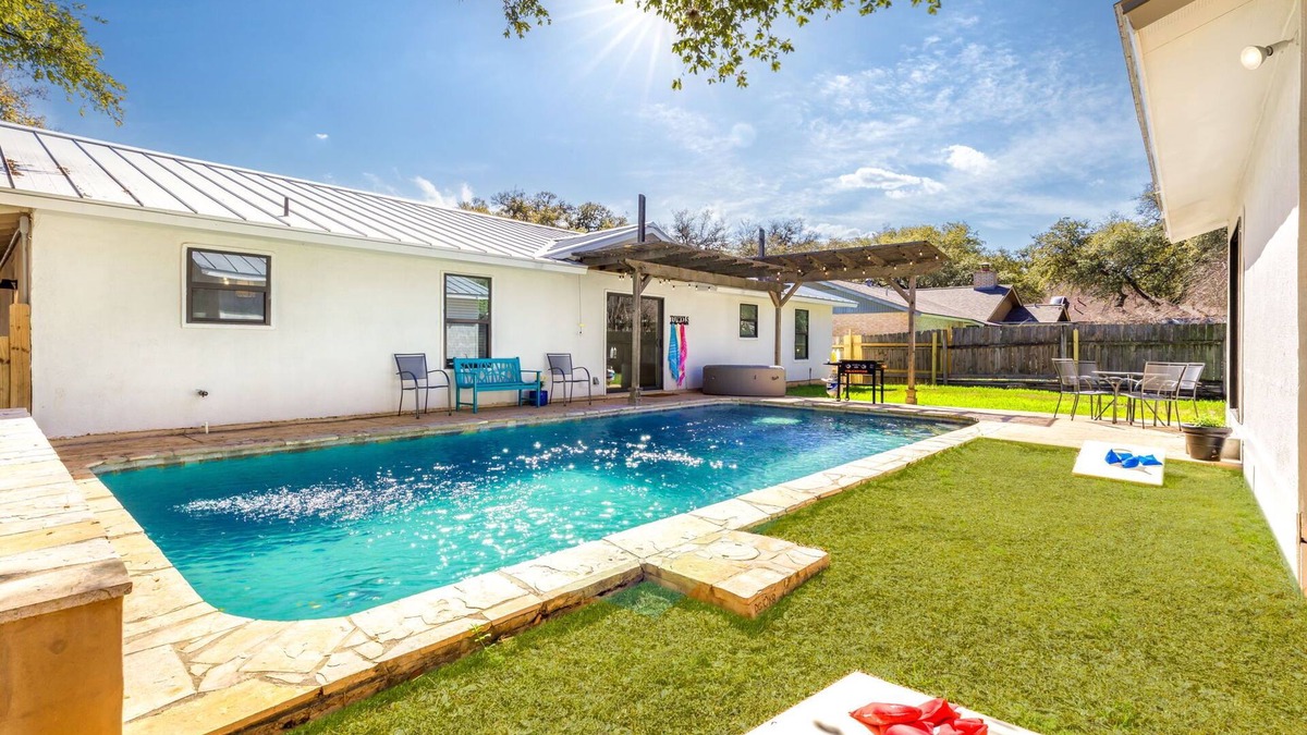 North San Antonio - SAT House | Springhill Oasis with Pool, Hot Tub and Game Room!