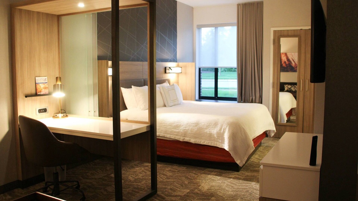 Middle River Hotel | SpringHill Suites Baltimore White Marsh/Middle River