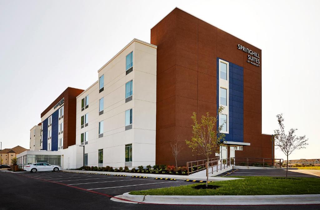 Springfield Hotel | SpringHill Suites by Marriott Springfield North