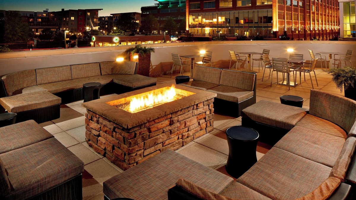 Pittsburgh Hotel | SpringHill Suites by Marriott Pittsburgh Bakery Square