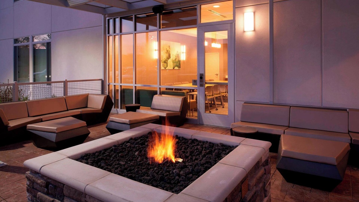 East Lansing Hotel | SpringHill Suites by Marriott East Lansing University Area