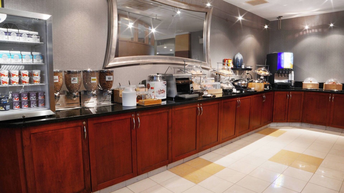 Sterling Hotel | SpringHill Suites by Marriott Dulles Airport