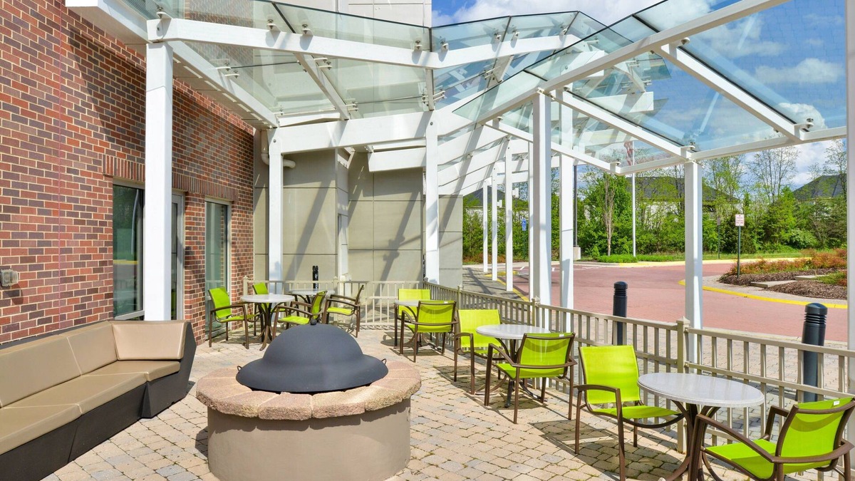 Fairfax Hotel | SpringHill Suites by Marriott Fairfax Fair Oaks