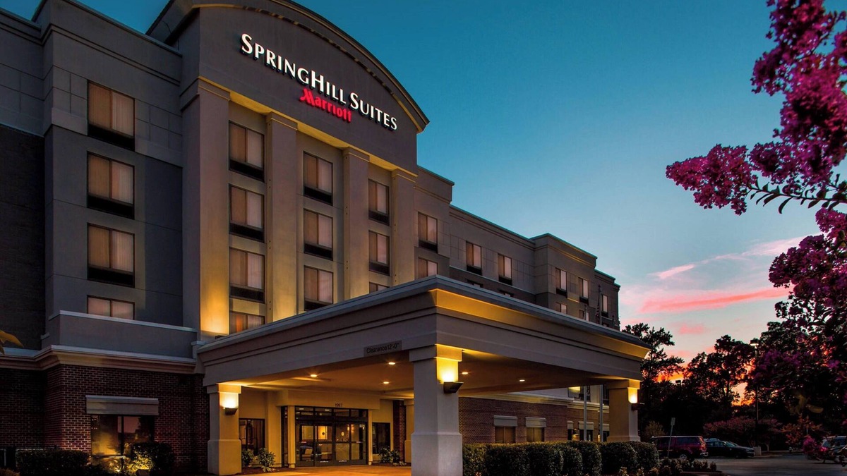 Hampton Hotel | Springhill Suites by Marriott Hampton Coliseum