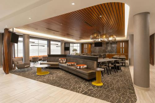 Fargo Hotel | SpringHill Suites by Marriott Fargo