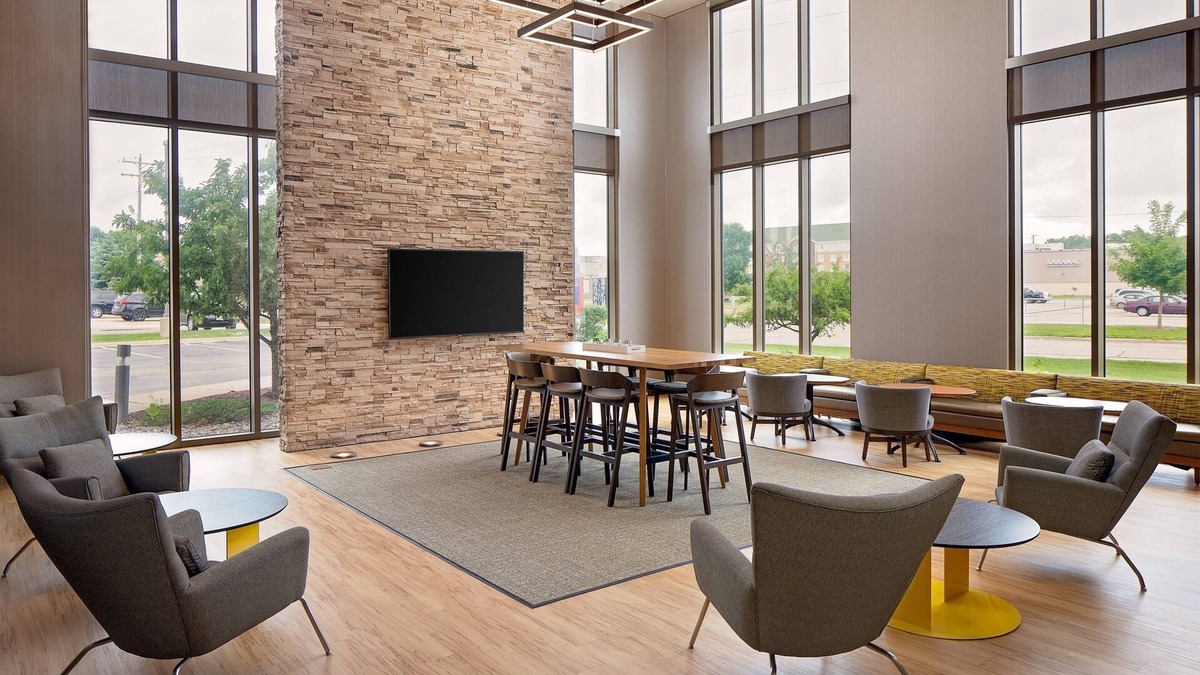 Green Bay Hotel | SpringHill Suites Green Bay