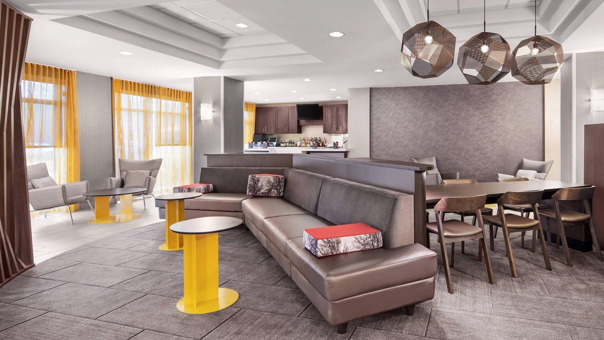 Southeast Houston Hotel | SpringHill Suites Houston Hobby Airport