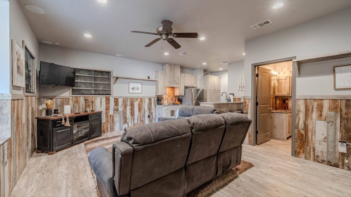 Buffalo Springs House | Springs Ridge A - 2BR/2BA - Lakeside Property