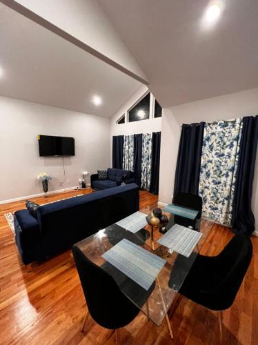 Newark Apartment | SPRINGVIEW HOMES 12MINS FROM EWR & 3 MINS FROM UNIVERSITY HOSPITAL