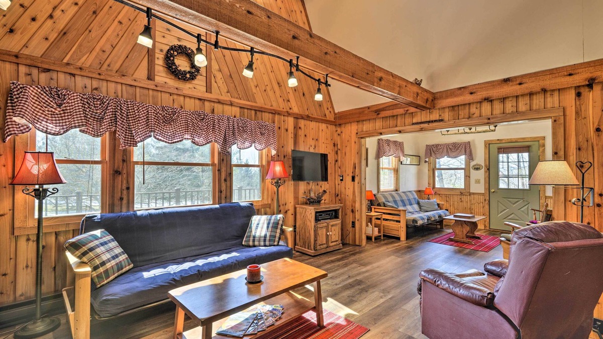 Springwater Cabin | Springwater Cabin Near Hiking, Lakes, & Vineyards
