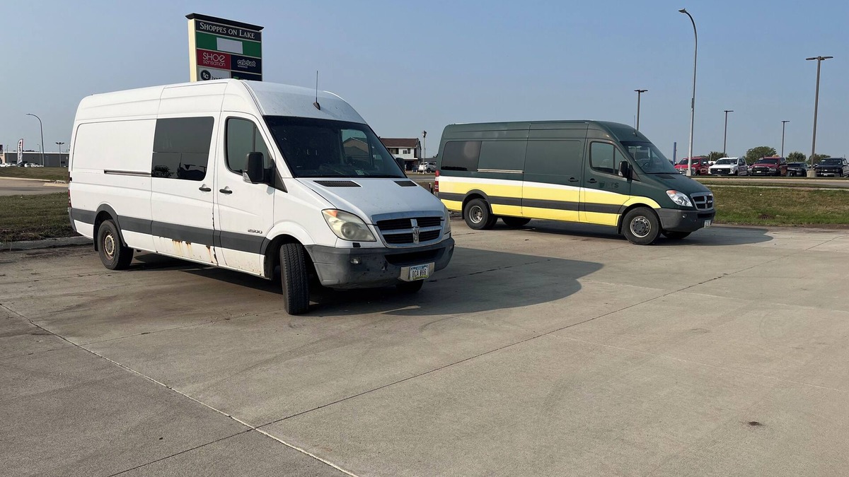 Storm Lake RV Rental | Sprinter/RV Parking with free electric hookup