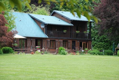 Sauviat-sur-Vige Bed & Breakfast | Spruce Lake