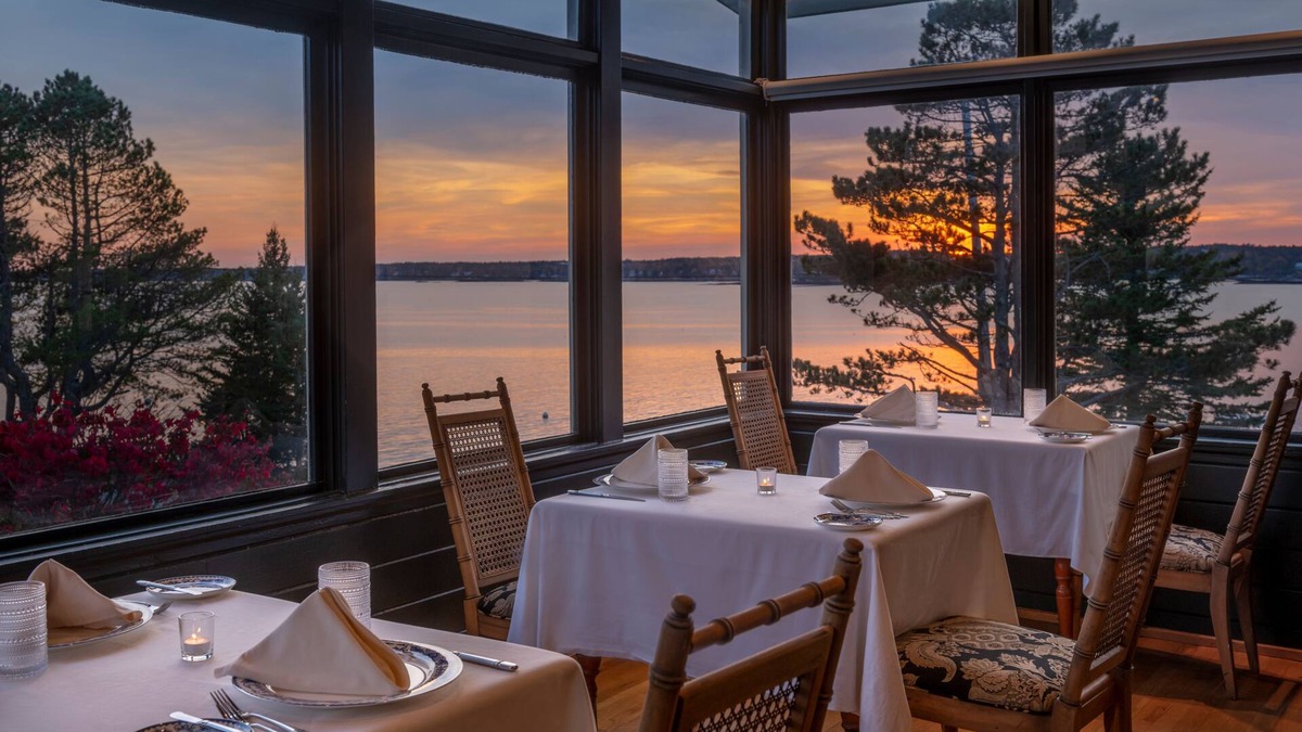 Boothbay Harbor Hotel | Spruce Point Inn
