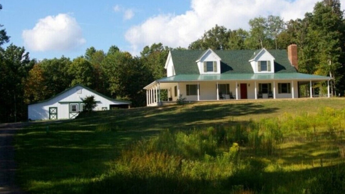 Todd Cabin | Spur of the Moment Hideout LLC