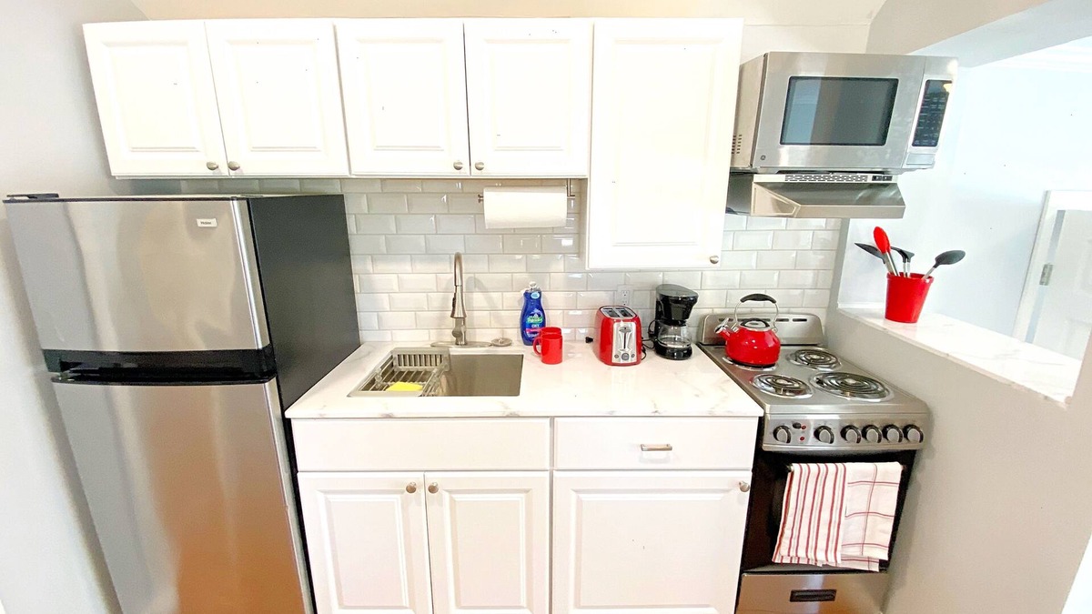 New Fairfield Cottage | Squantz Pond Oasis, charming cottage, Firepit and lake view