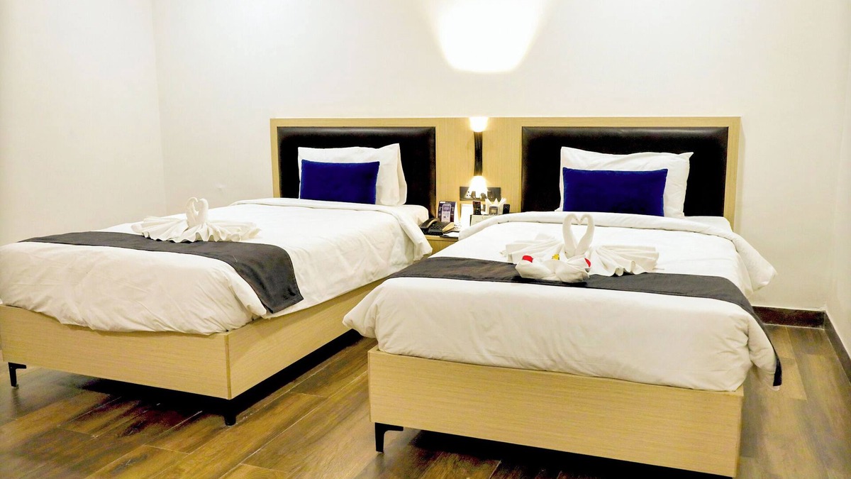 Khammam Hotel | Sri Sri Sri Excellency