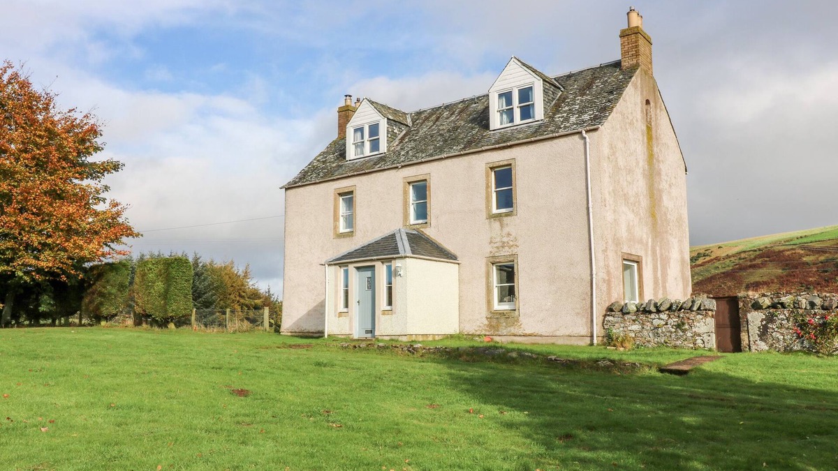 Duns House | ST AGNES, pet friendly, character holiday cottage in Duns