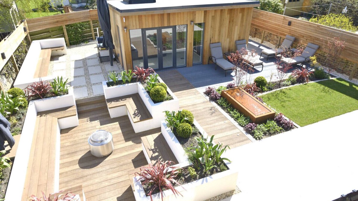 St. Andrews Villa | St Andrews 5 Star Luxury Villa, Garden SPA HotTub, Sauna, Steam Room & parking