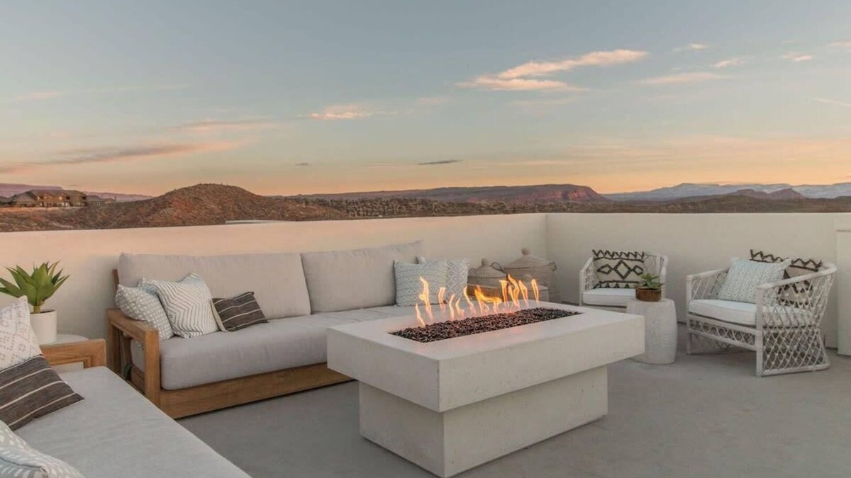 St. George House | St. George Oasis: 7BR Golf Retreat, Private Pool, Views