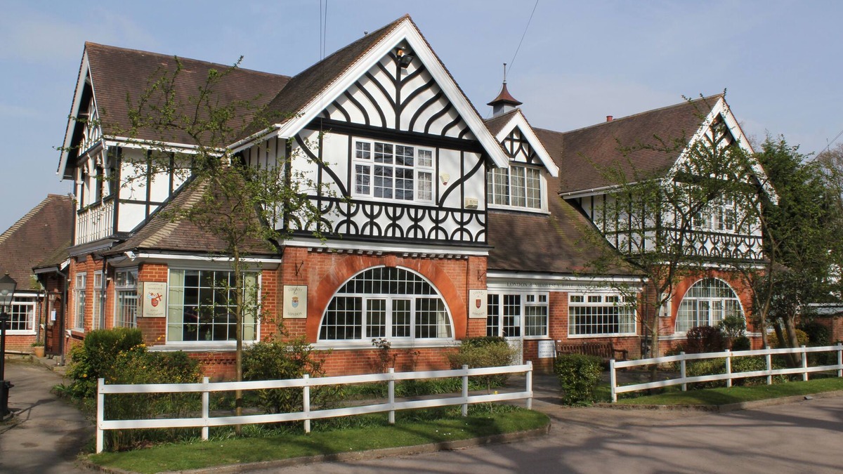 Woking Cabin | St George's Lodge