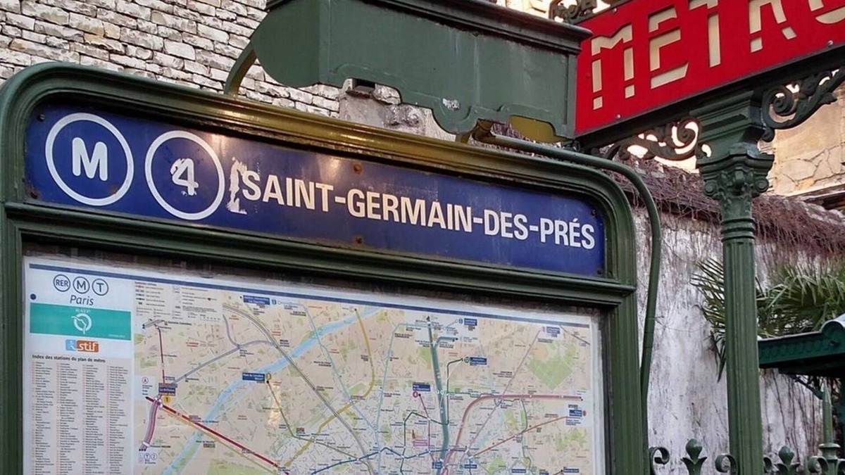 Quartier de la Monnaie Apartment | St-Germain’s Finest: Premier Corner of Rue de Seine & Rue de Buci, St-Germain