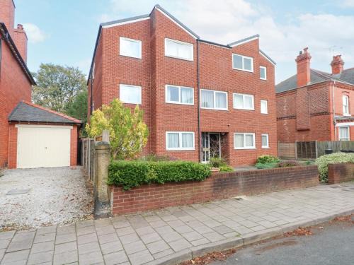 Hoole Apartment | St James Court