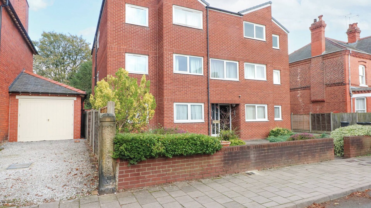 Hoole Cottage | ST. JAMES COURT in Chester