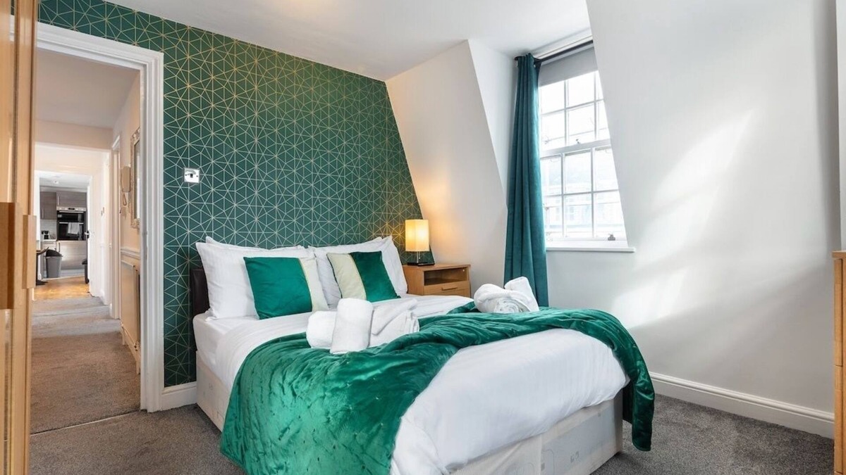 Vincent Square Condo | St James's Nest. Cute 3BR 2Bth Steps to Big Ben!