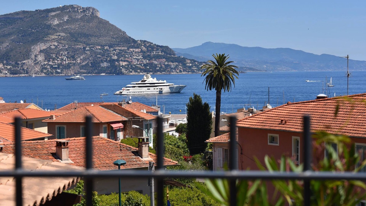 Cap-Ferrat Villa | St-Jean-Cap-Ferrat, seaview, historic, design, new, large garden