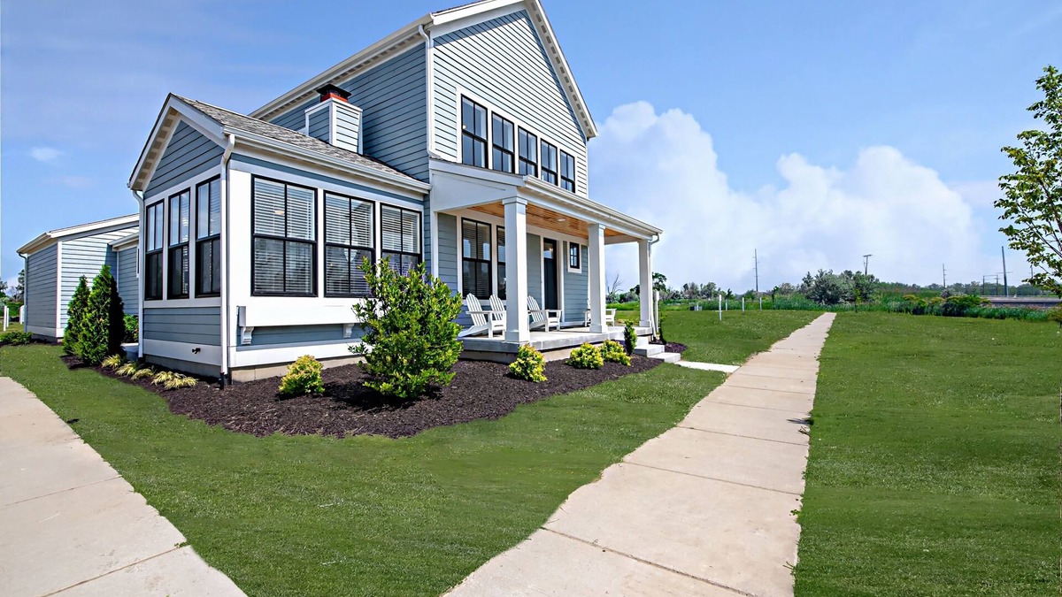 Benton Harbor House | St. Joseph Luxury Waterfront Home for Ten Guests