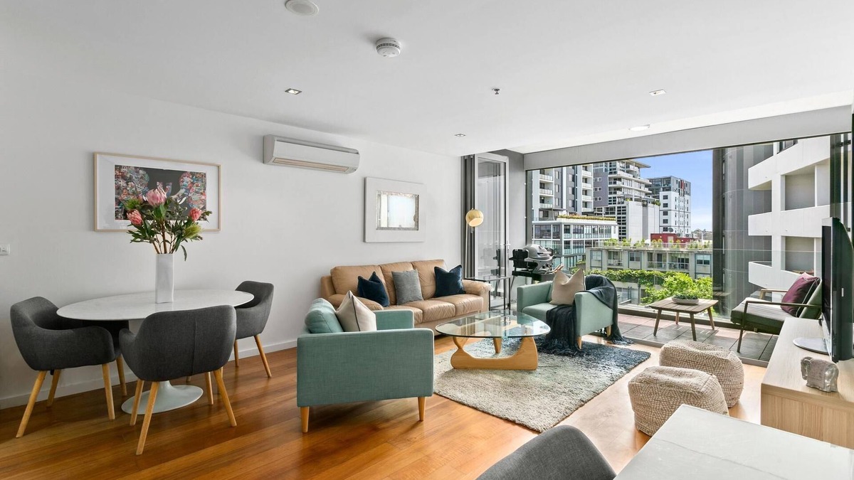 St. Leonards Apartment | St Leonards - OXLST - Oxley Street - Modern 2BR Apartment with Terrace, Views Parking Near St Leonards Station