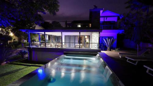 St. Lucia House | St Lucia Hilltop Guest House