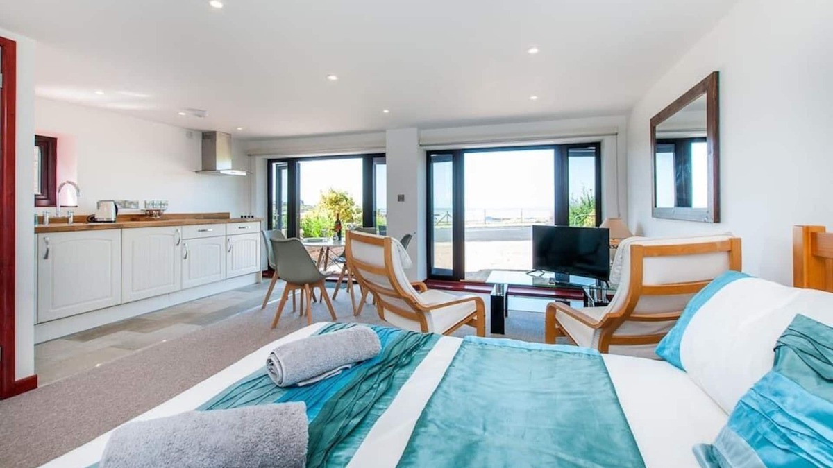 Westbrook House | St Mildreds Bay Annex Retreat w/ Sea Views