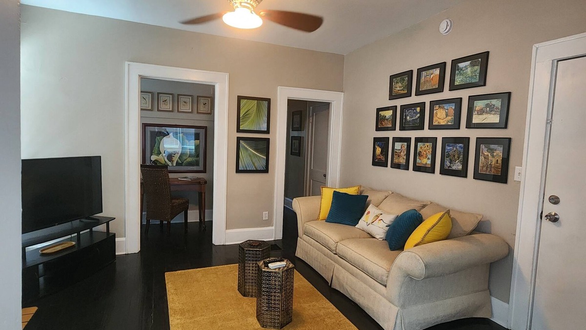 Crescent Lake Apartment | St Pete's Melrose Place - Two Bedroom - Great Location