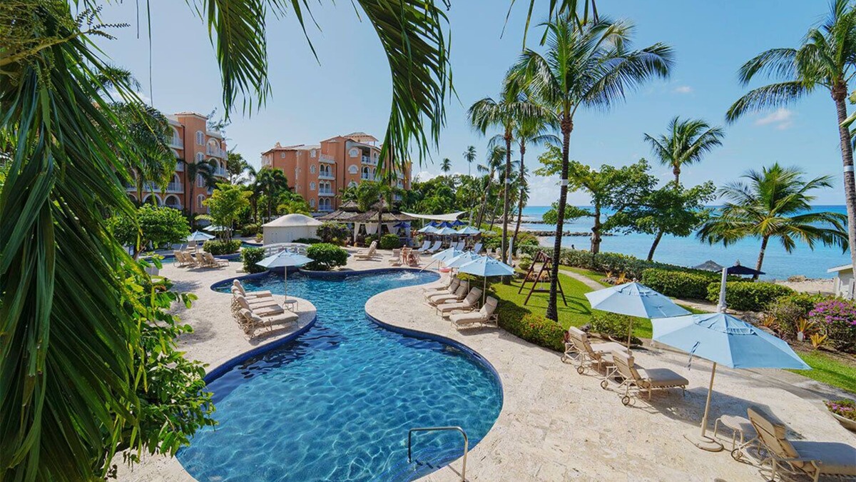 Little Battaleys Apartment | St Peter's Bay 211 - Chic Modern Condo